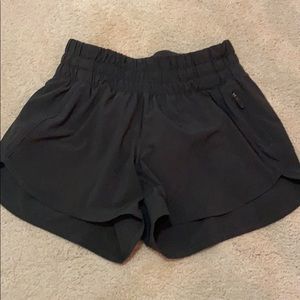 Lululemon Tracker Short 4”